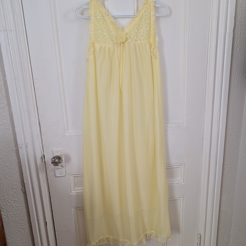 Elegant Yellow Lace Nightgown